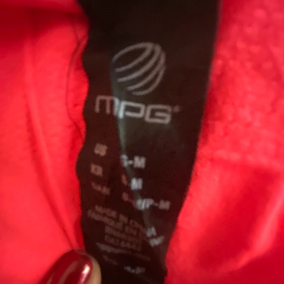 🌟MPG Workout Top🌟 - Picture 4 of 4